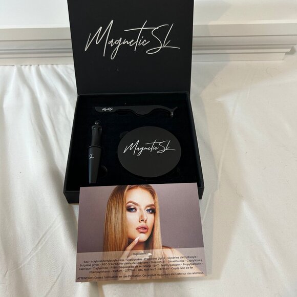 Magnetic SL Women’s KS02-DM Black Resusable Magnetic Eye Lashes Kit - Picture 4 of 7